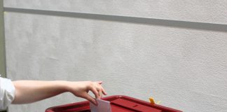Вам надо участвовать в выборах, и вот почему. Личное мнение В Латвии выборы в Европейский парламент пройдут в субботу, 8 июня, с 8:00 до 20:00. Иллюстративное изображение со страницы Centrālā vēlēšanu komisija на Фейсбуке