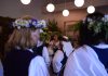 Фольклорный ансамбль Dzīsme на открытии выставки KUODEILUOS ("Яновы травы") в Доме традиций в Даугавпилсе. 20 июня 2024 года. Фото: Полина Авотиня