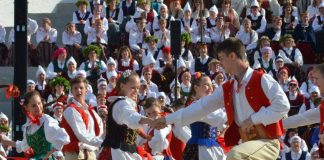 Латгальский праздник песни на Стропской эстраде 7 июня 2015 года. Фото: daugavpils.lv