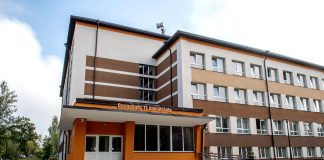 Здание, где до 1 сентября 2024 года работала Даугавпилсская основная школа №11. Фото: Daugavpils Izglītības pārvalde