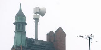 Тревожная сирена государственной системы экстренного оповещения. Фото: Mārtiņš Plūme / LETA