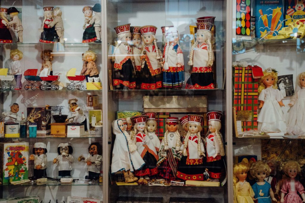 Коллекция музея Яны Вороновой "Наше детство" в Риге. Фото: Паулс Звирбулис / TVNET GRUPA