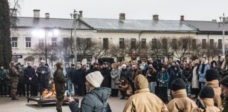 «Баррикадам — 35», выставки собак и моноспектакль «Мемуары кота». Умная афиша. 9 — 15 января Мероприятие «Баррикадам 34» в Даугавпилсе в честь памяти январских событий 1991-го года. 20 января 2025 года. Фото: Виктория Кравцова