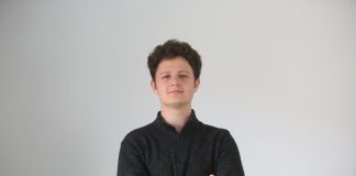 Михаил Михайлов - студент из Флориды, приехавший в Даугавпилс, чтобы попрактиковаться в русском языке и понять, что происходит в странах Балтии. Фото: Сергей Кузнецов