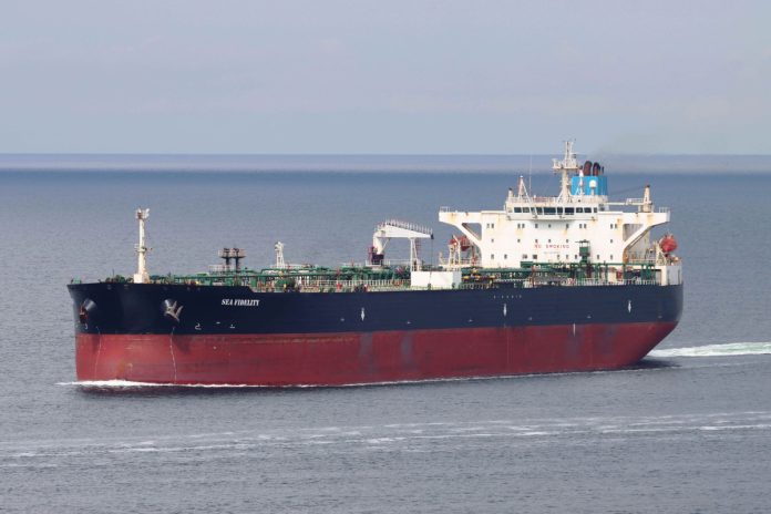 Находящееся под санкциями США судно Sea Fidelity, замеченное в Балтийском море в июне 2024 года. Фото: OCCRP / Trevor Benbrook / Alamy Stock Photo