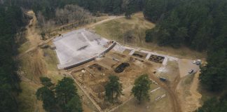 Ремонтные работы на Стропской эстраде в Даугавпилсе. 12 марта 2025 года. Фото: Евгений Ратков