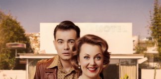 4 апреля в Даугавпилсском театре пройдёт премьера романтической комедии «В то же время в следующем году». Режиссёр - Херберт Лаукштейнс. Иллюстративное изображение: Джейна Саулите