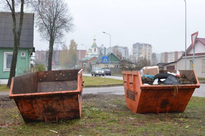 Контейнер для сбора зелёной массы в Даугавпилсе. Ноябрь 2017 года. Фото: daugavpils.lv