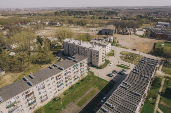 Даугавпилс, микрорайон Калкуны. 18 апреля 2025 года. Фото: Евгенйи Ратков