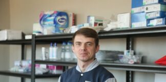 Рихард Смилгин - водитель и фельдшер Неотложной медицинской помощи, основавший собственную компанию медицинских услуг, стал героем подкаста Сергея Кузнецова "Даугавпилс. Стереотипы". Фото: Сергей Кузнецов