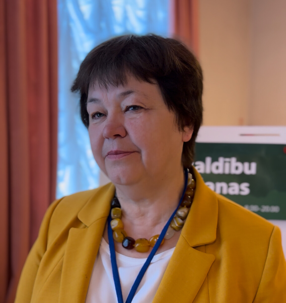 Руководитель избирательного участка № 159 Илга Лауска. Фото: Анна Луизе Рускуле / lat.chayka.lv