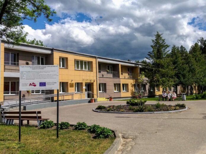 Здание пансионата в Старых Стропах, на улице 18 Новембра, 354А. Фото: Социальная служба