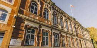 Здание Даугавпилсской городской думы. Октябрь 2024 года. Фото: Евгений Ратков