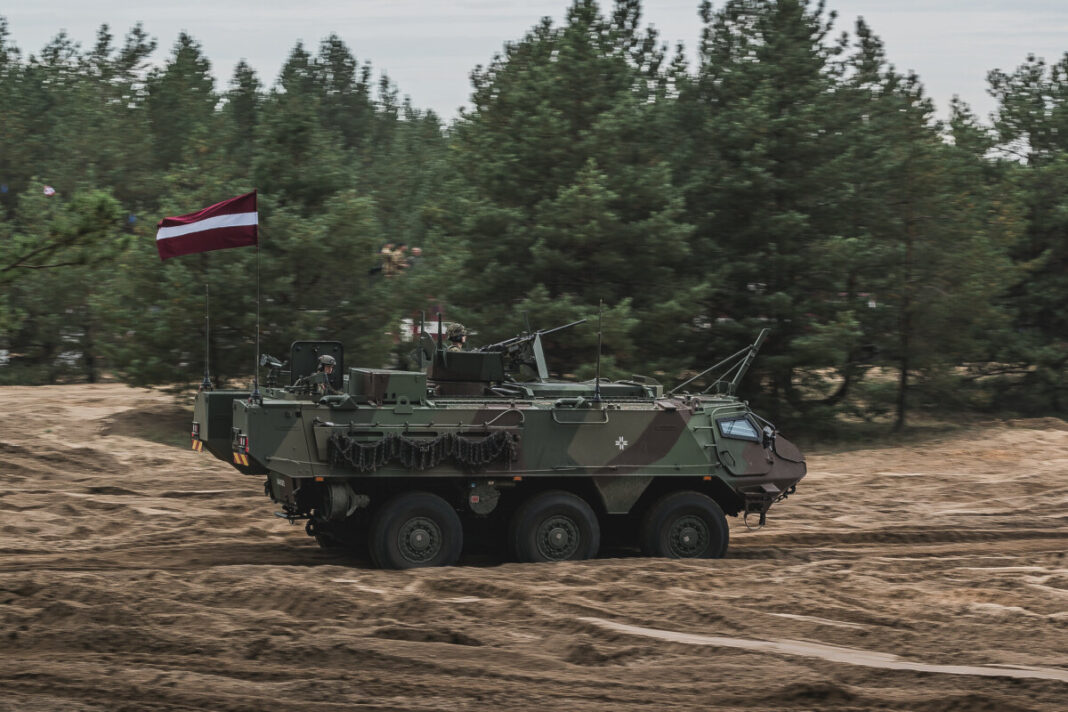 Учения Namejs 2024 на военном полигоне в Адажи. 26 сентября 2024 года. Фото: Ēriks Kukutis / Aizsardzības ministrija