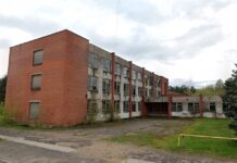 Опасное здание в Даугавпилсе — в Старых Стропах, на улице Чиекуру, 4. Фото: daugavpils.lv