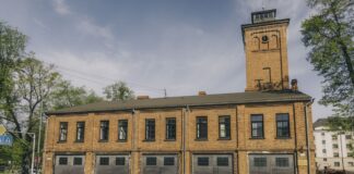 Бывшее здание первого даугавпилсского отделения Государственной пожарно-спасательной службы на Ригас, 1/3. 30 апреля 2025 года. Фото: Евгений Ратков