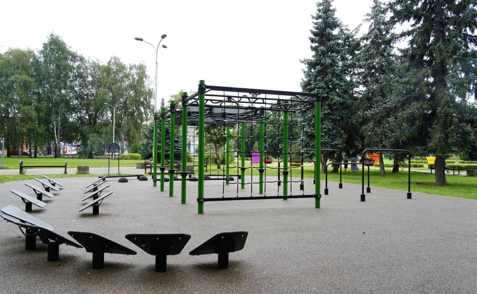 Спортивная площадка в сквере Славы (Даугавпилс). Фото: Маргарита Вигуле / daugavpils.lv