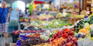 Действительно ли в Латвии снижаются цены на базовые продукты? Фактчек Re:Baltica Журналисты Re:Baltica проверили заявления премьер-министра и министра экономики о снижении цен на продукты в Латвии. Оказалось, что спад цен после введения меморандума был сезонным, а в целом цены продолжают расти. Иллюстративное фото: ASPhotohrapy / Pixabay