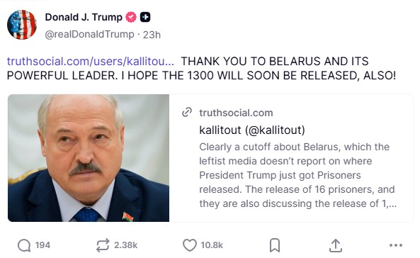 Скриншот поста Дональда Трампа в социальной сети TRUTH: "Спасибо Беларуси и её мощному лидеру. Я надеюсь, 1 300 человек тоже вскоре будут освобождены"
