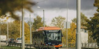 Автобус в Даугавпилсе. 15 октябре 2024 года. Фото: Евгений Ратков