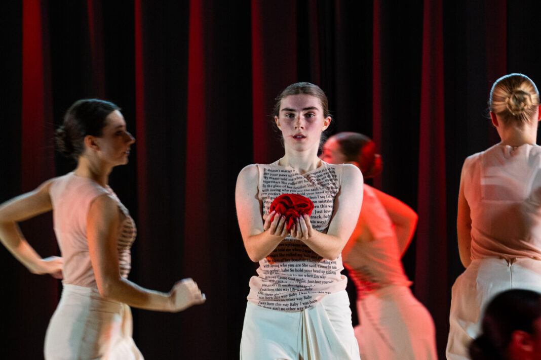 564581506_122179253864442428_2341062488227636210_n Спектакль Efera dance Studio "Поверь в себя". 16 октября 2025 года. Фото: Андрей Емельянов
