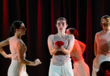 Спектакль Efera dance Studio "Поверь в себя". 16 октября 2025 года. Фото: Андрей Емельянов