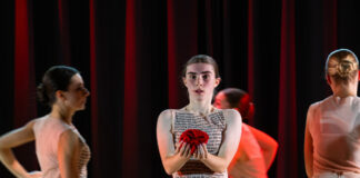 Спектакль Efera dance Studio "Поверь в себя". 16 октября 2025 года. Фото: Андрей Емельянов