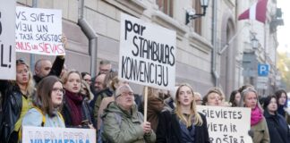 Протест против выхода Латвии из Стамбульской конвенции. Рига, 8 октября 2025 года. Фото: Evija Trifanova / LETA