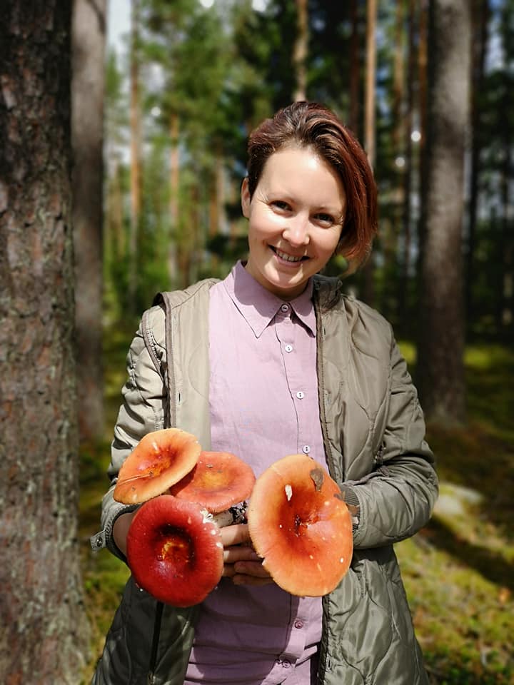 Дана Лахтионова с детства очень любит собирать грибы, говорит, что в этом заслуга её бабушки. Фото из личного архива