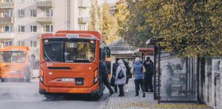 Автобус в Даугавпилсе. 17 октября 2024 года. Фото: Евгений Ратков