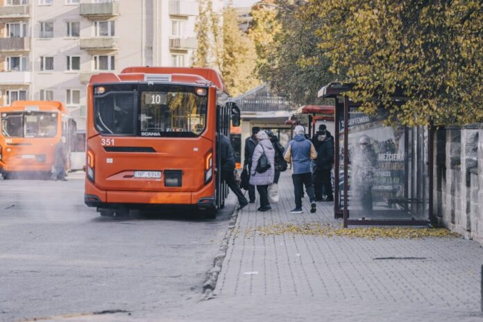 IMG_8676 Автобус в Даугавпилсе. 17 октября 2024 года. Фото: Евгений Ратков