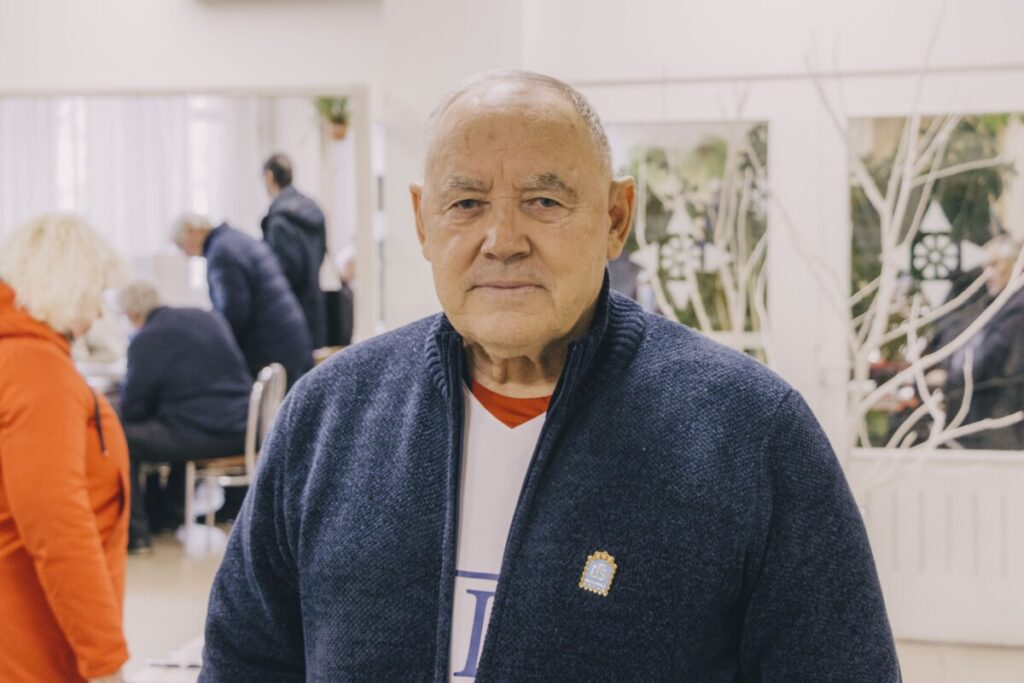 Владимир Димитриев, участник Слёта коллекционеров в Даугавпилсе. 23 ноября 2025 года. Фото: Евгений Ратков