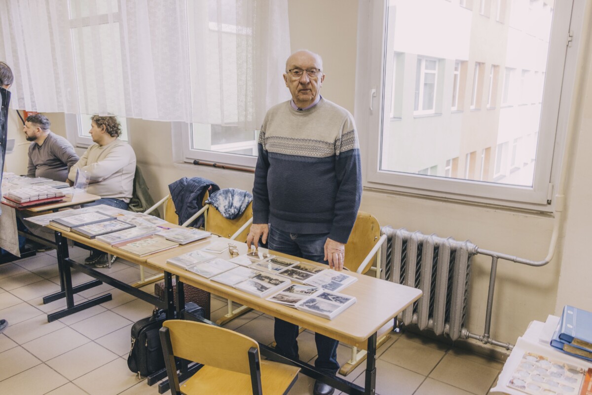 Олег Степанко, участник Слёта коллекционеров в Даугавпилсе. 23 ноября 2025 года. Фото: Евгений Ратков