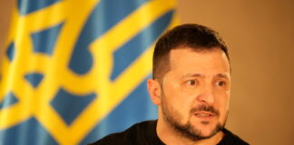 Коррупционный скандал в Украине: что произошло и к чему может привести Президент Украины Владимир Зеленский на встрече с журналистами в Рижском замке. 10 января 2024 года. Фото: Эдийс Паленс / LETA