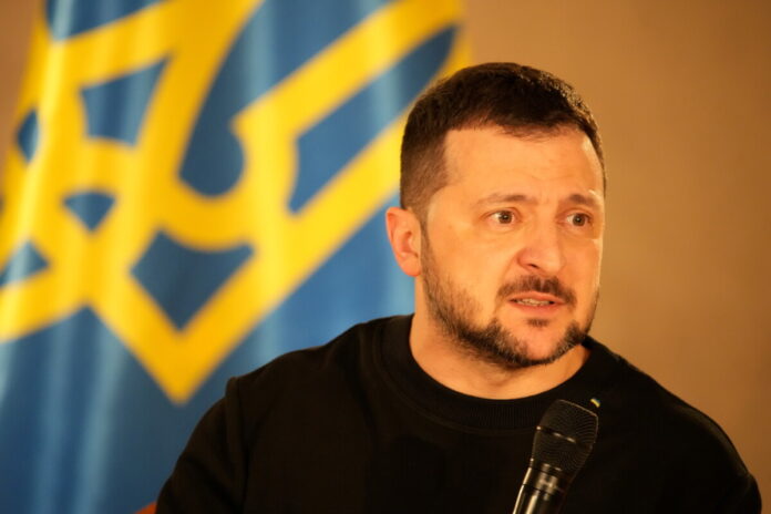 Президент Украины Владимир Зеленский на встрече с журналистами в Рижском замке. 10 января 2024 года. Фото: Эдийс Паленс / LETA Президент Украины Владимир Зеленский на встрече с журналистами в Рижском замке. 10 января 2024 года. Фото: Эдийс Паленс / LETA