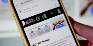 Платформа ManaBalss.lv призывает жителей Латвии поддержать инициативу о разработке постоянного механизма финансирования для неё. Фото: Zane Bitere / LETA