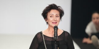 Хореограф года Ирина Богерук. На церемонии вручения театральной премии «Ночь лицедеев». 23 ноября 2025 года, театр Дайлес, Рига. Фото: Edijs Pālens / LETA 