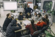 Будущее непредсказуемо, и это факт… О чём говорили участники «Диалога о будущем: молодёжь и стойкость» в Даугавпилсе "Диалог о будущем: молодёжь и стойкость". Даугавпилс, офис New East, 4 декабря 2025 года. Фото: Евгений Ратков