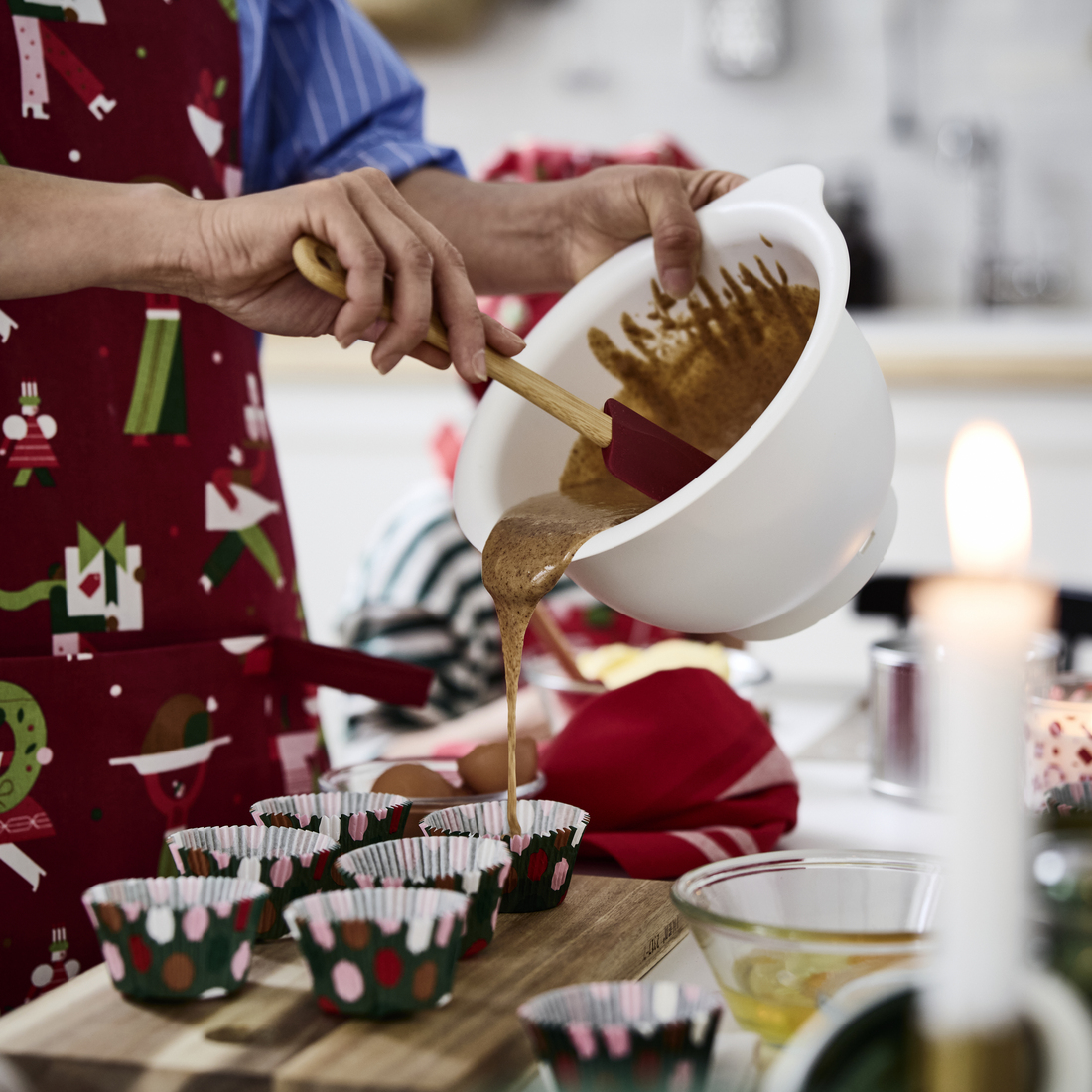 Приготовление печенья пипаркукас. Пресс-фото: IKEA