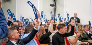 Участники учредительного конгресса партии Андрея Элксниньша — Sarauj, Latgale! 23 ноября 2024 года. Фото: страница Sarauj, Latgale! на Фейсбуке