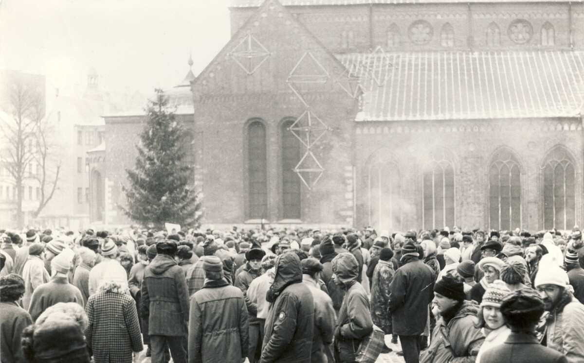 Участники баррикад в Риге. Январь 1991 года. Фото: Айварс Холмс / из фондов Музея баррикад 1991 года