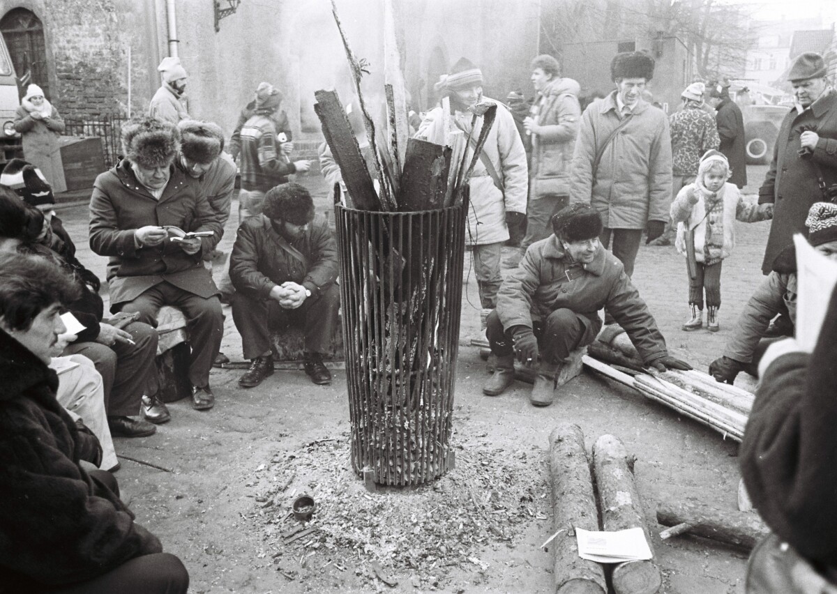 Участники баррикад в Риге. Январь 1991 года. Фото: okupacijasmuzejs.lv