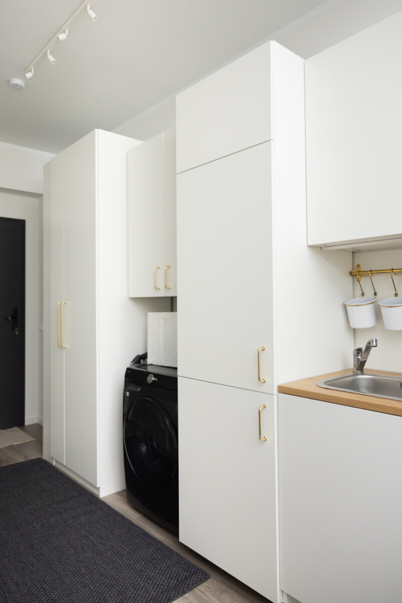 Кухонная зона в квартире-студии после работы с дизайнером. Фото: IKEA