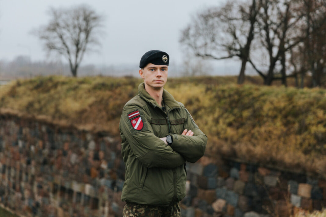 IMG_8192.jpg Старший лейтенант Ален Лочмелис, военнослужащий 34-го пехотного батальона 3-й Латгальской бригады Земессардзе. Фото: Ирина Маскаленко