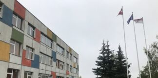 Даугавпилсская средняя школа Дружеского призыва, которая находится на Новом Форштадте, на улице Авеню, 40. Фото: Silvija Smagare / Latvijas Radio