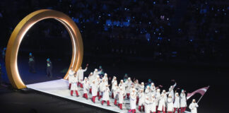 Олимпийская сборная Латвии на открытии Олимпиады 2026 в Милане. 6 февраля 2026 года. Фото: Роман Кокшаров / RKF