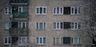 Пятиэтажка в Лудзе. Фото: Денис Бартецкий