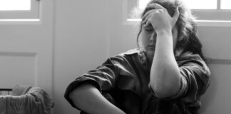 В Латвии ввели уголовное наказание за распространение интимных фото без согласия. Иллюстративное фото: Rawpixel / Freepik