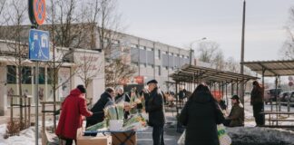 Быть активным, учиться и следить за здоровьем — главные инструменты, которые позволят человеку оставаться востребованным в любом возрасте. Иллюстративное фото: Ирина Маскаленко (Даугавпилс, 8 марта 2026 года)