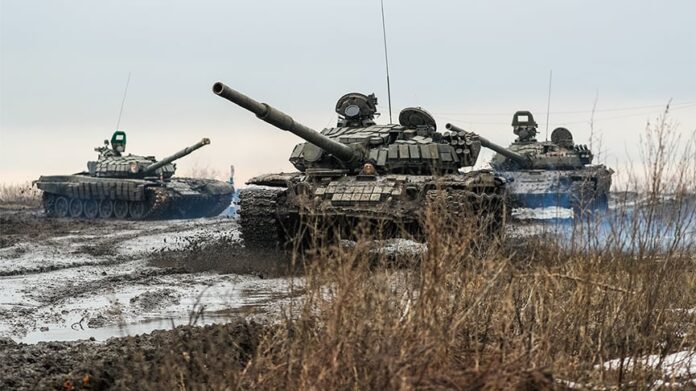 Боевая техника Вооружённых сил России. Иллюстративное фото: iiss.org Боевая техника Вооружённых сил России. Иллюстративное фото: iiss.org